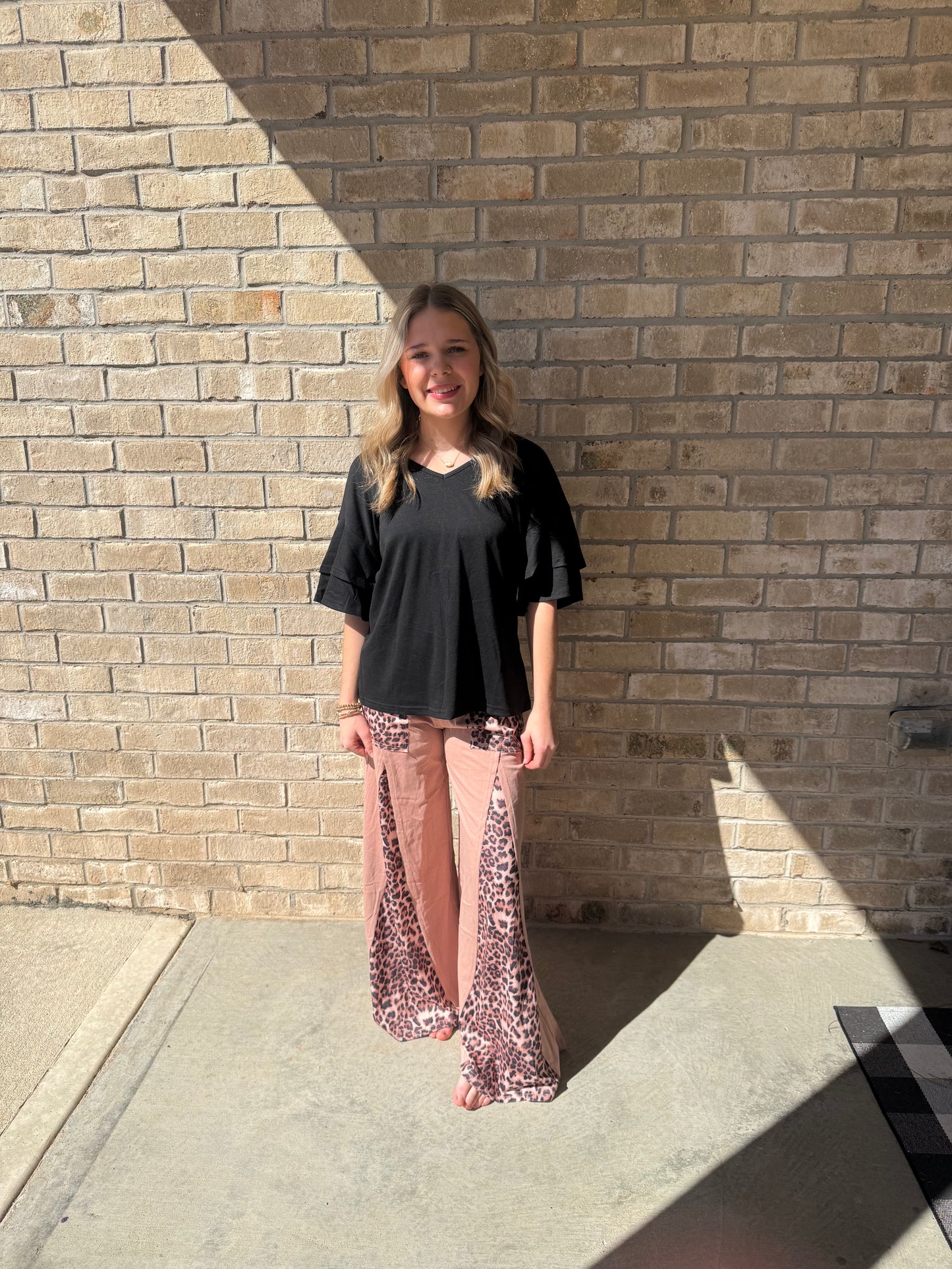 V neck ruffle sleeve shirt