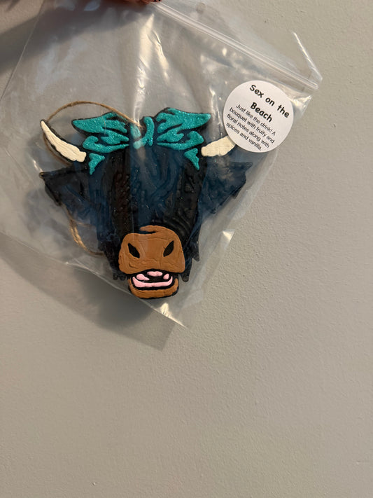 Highland cow (turquoise)
